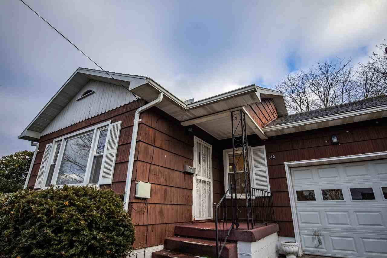 610 Russell St #1 - Photo 3 of 50