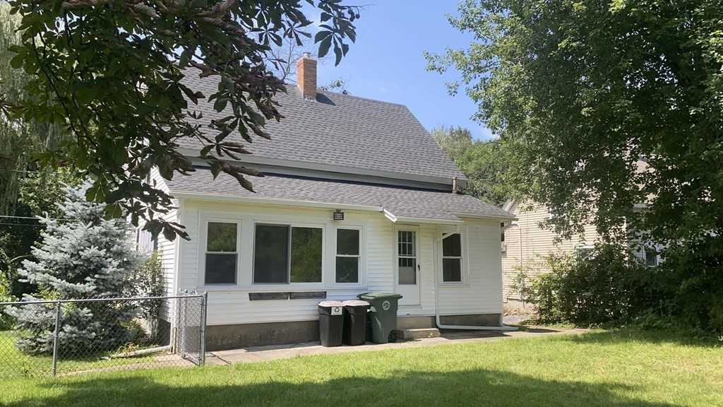 67 Riverview St ##1 - Photo 2 of 17