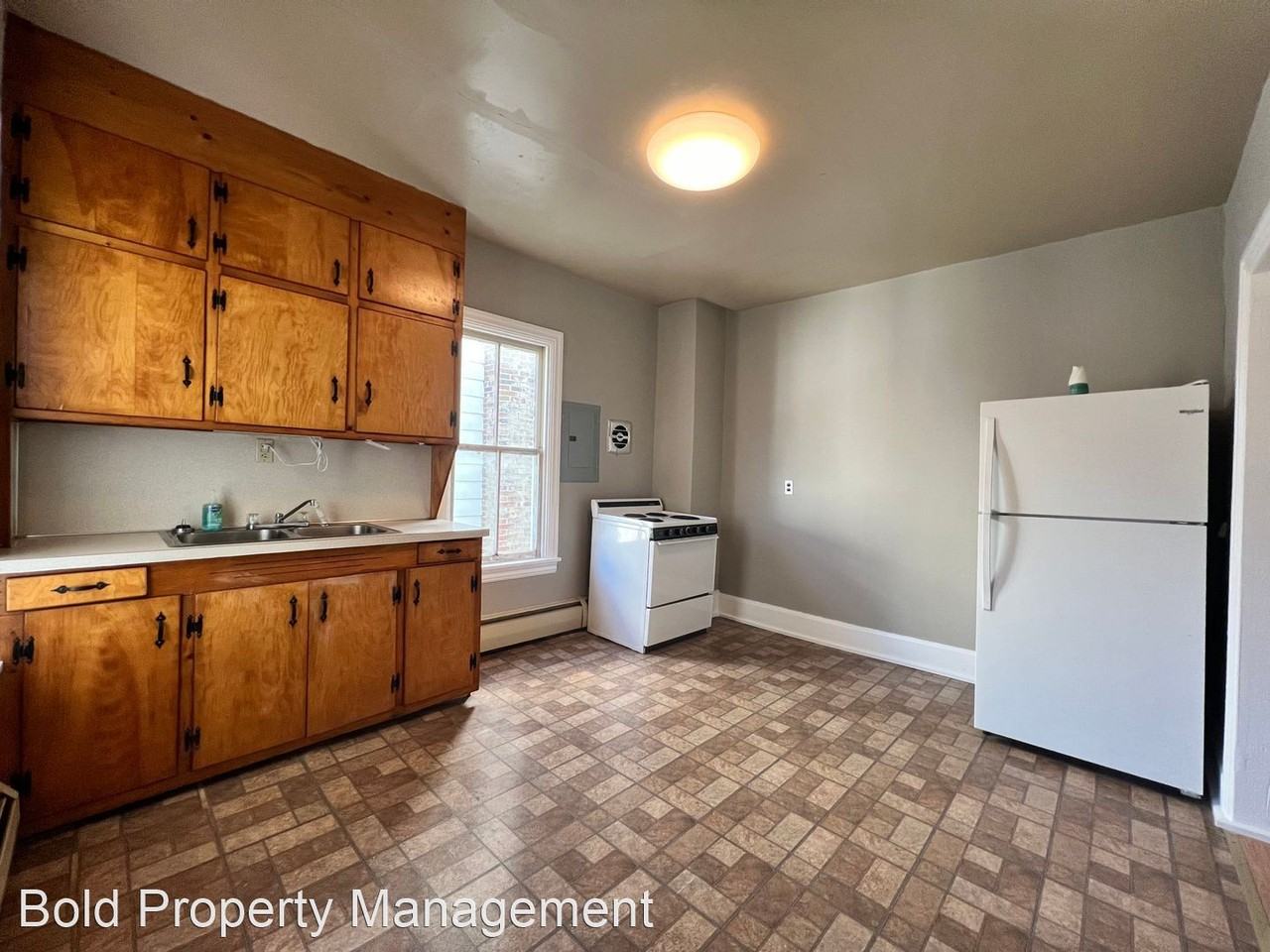 33 - 35 E Pottsville St. - Photo 2 of 10