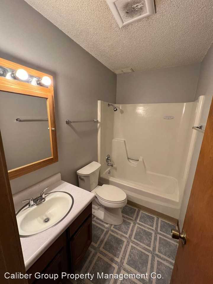 1261 Black Hawk Rd - Photo 3 of 8