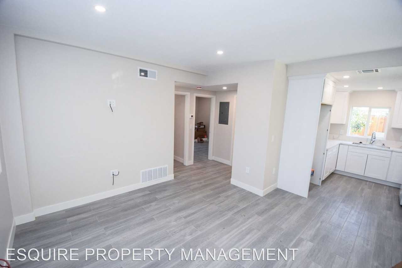 522 N. 12TH ST. - Photo 2 of 5