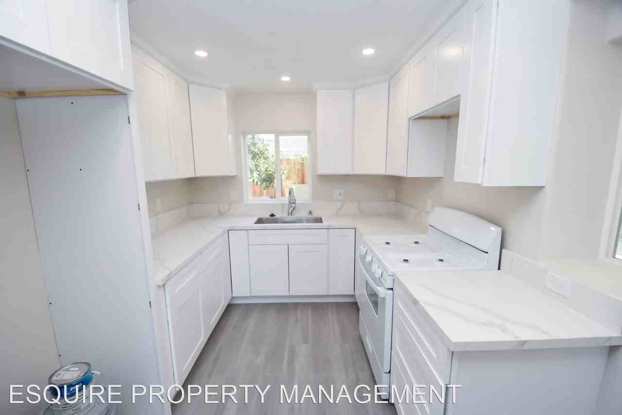 522 N. 12TH ST. - Photo 3 of 5