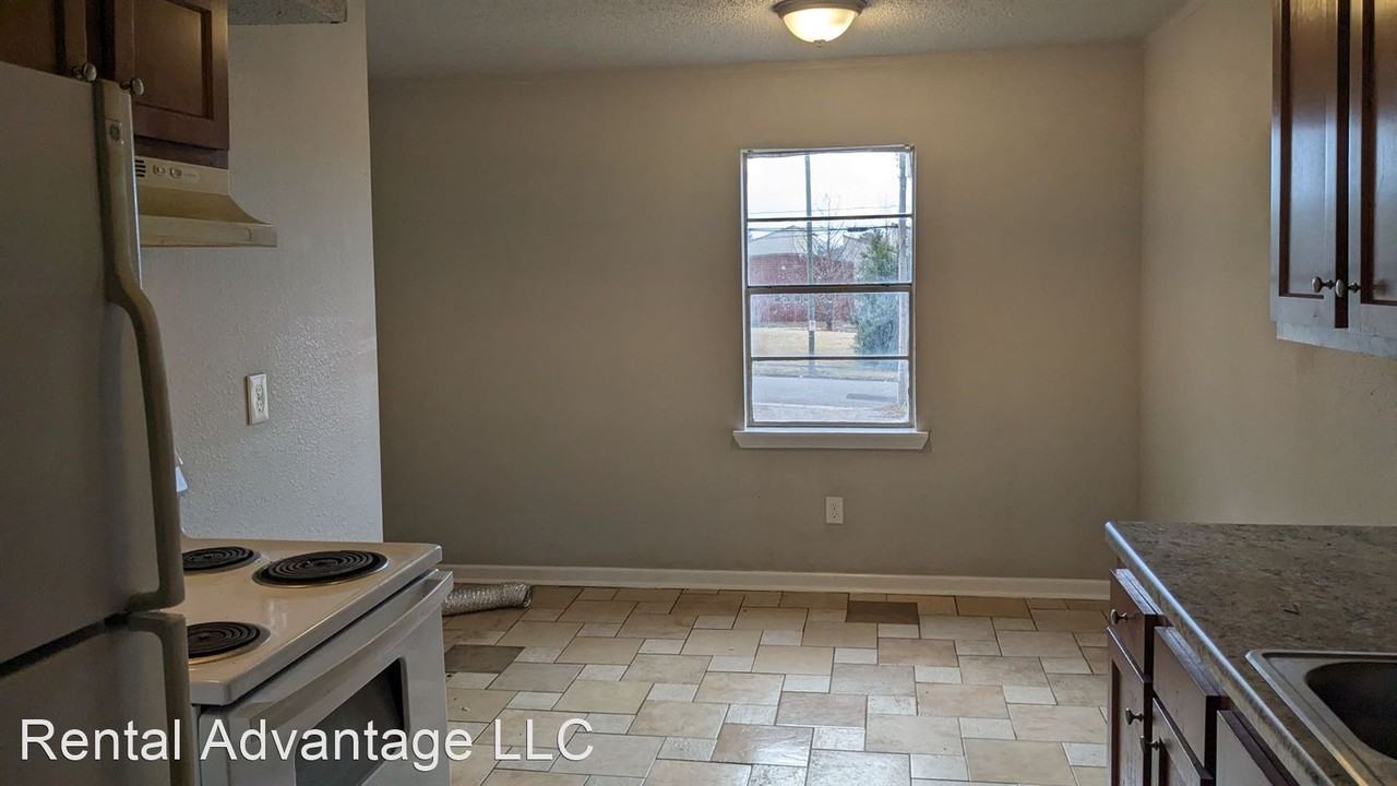 1228 Tuscaloosa Ave SW - Photo 3 of 7