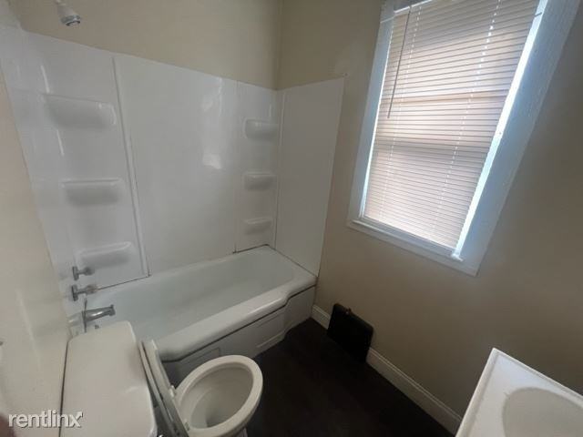 2312 Van Brunt Blvd - Photo 2 of 11