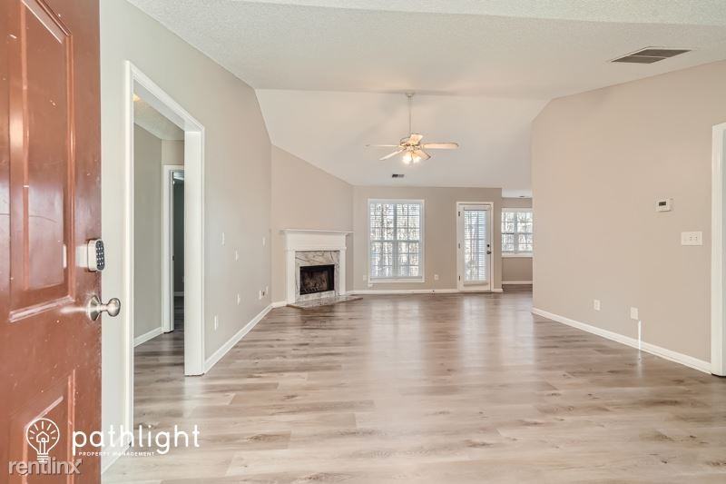 1820 Fort Daniels Trl - Photo 3 of 20