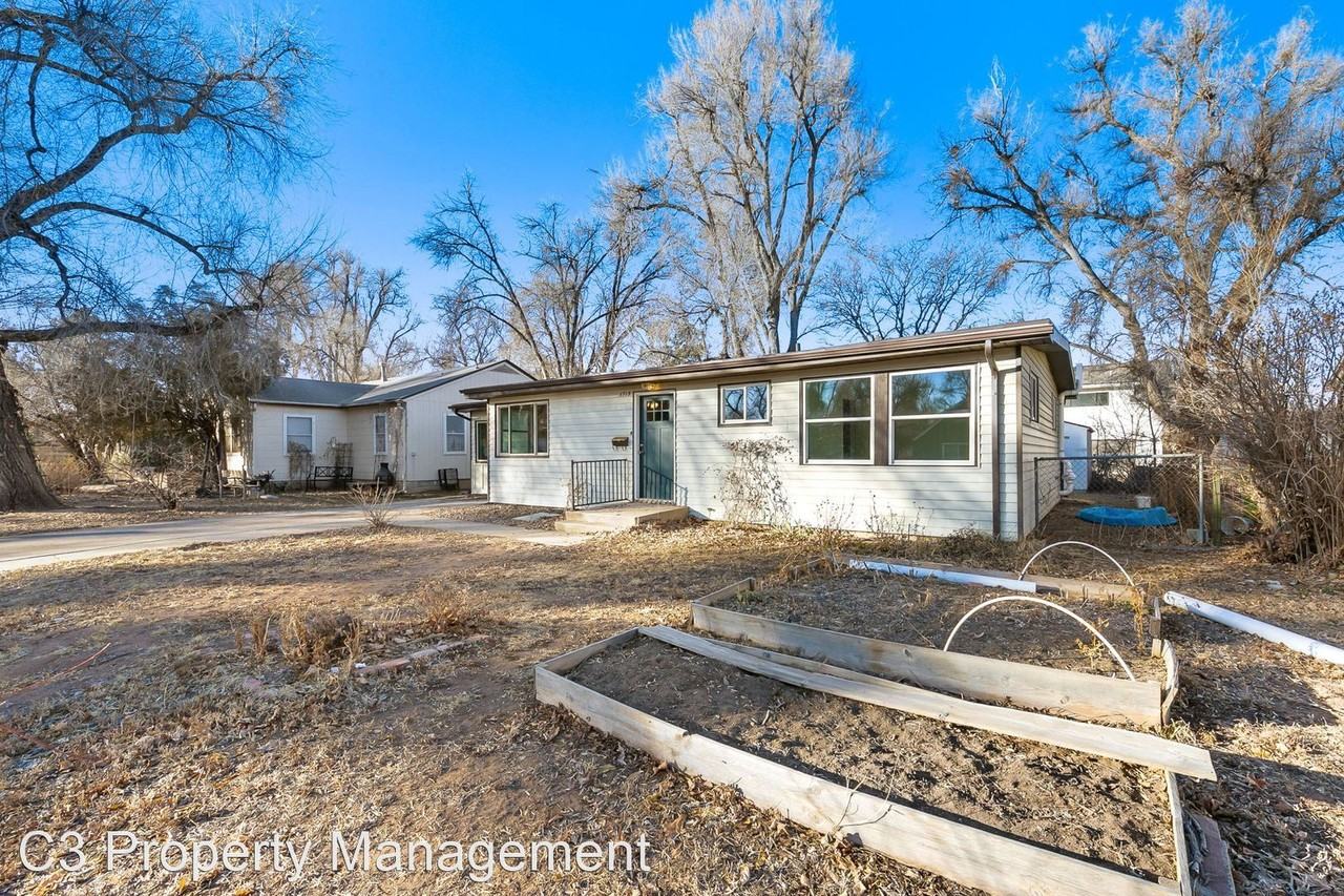 1715 Mathews St - Photo 3 of 43