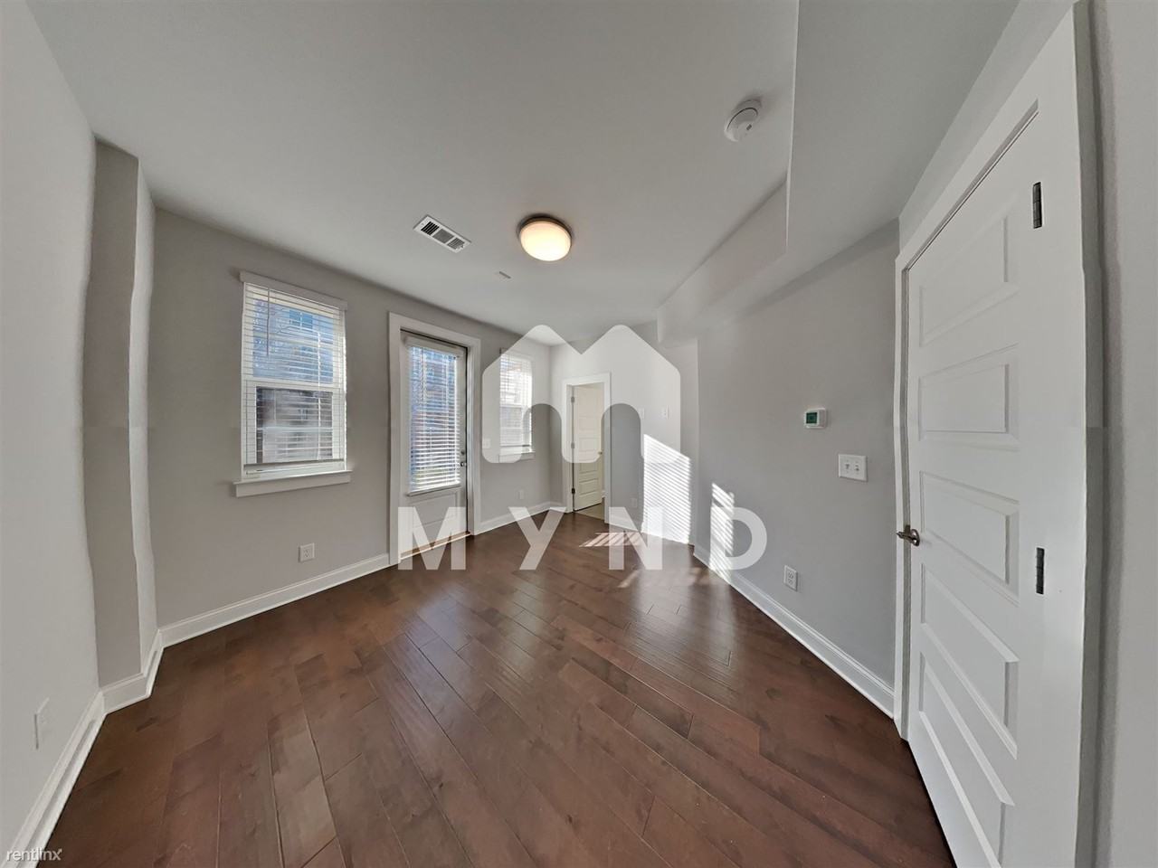 511 Broadview Pl Ne - Photo 3 of 23