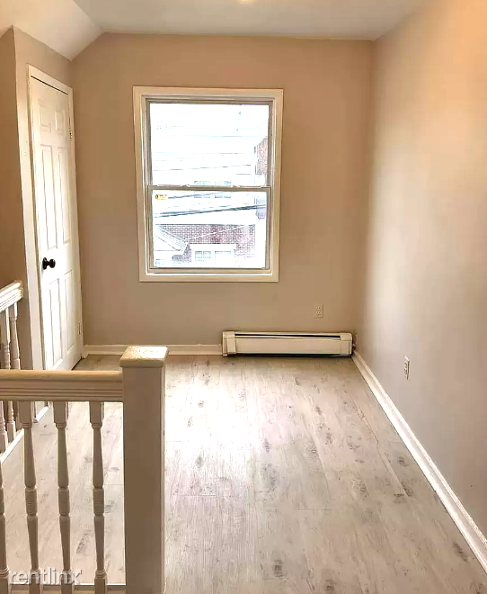 86 Wilson Pl - Photo 3 of 5