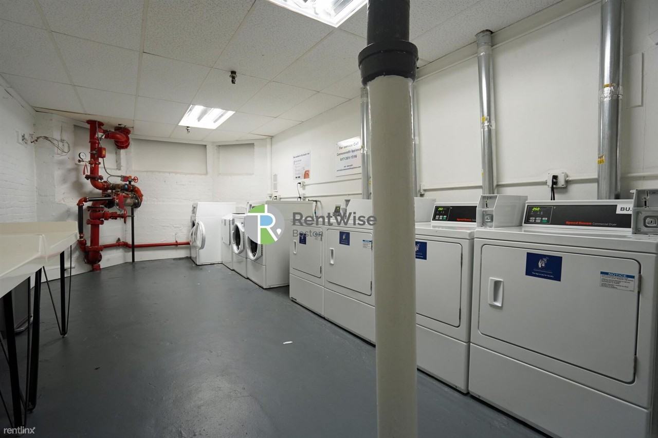 1302 Commonwealth Ave - Photo 3 of 3