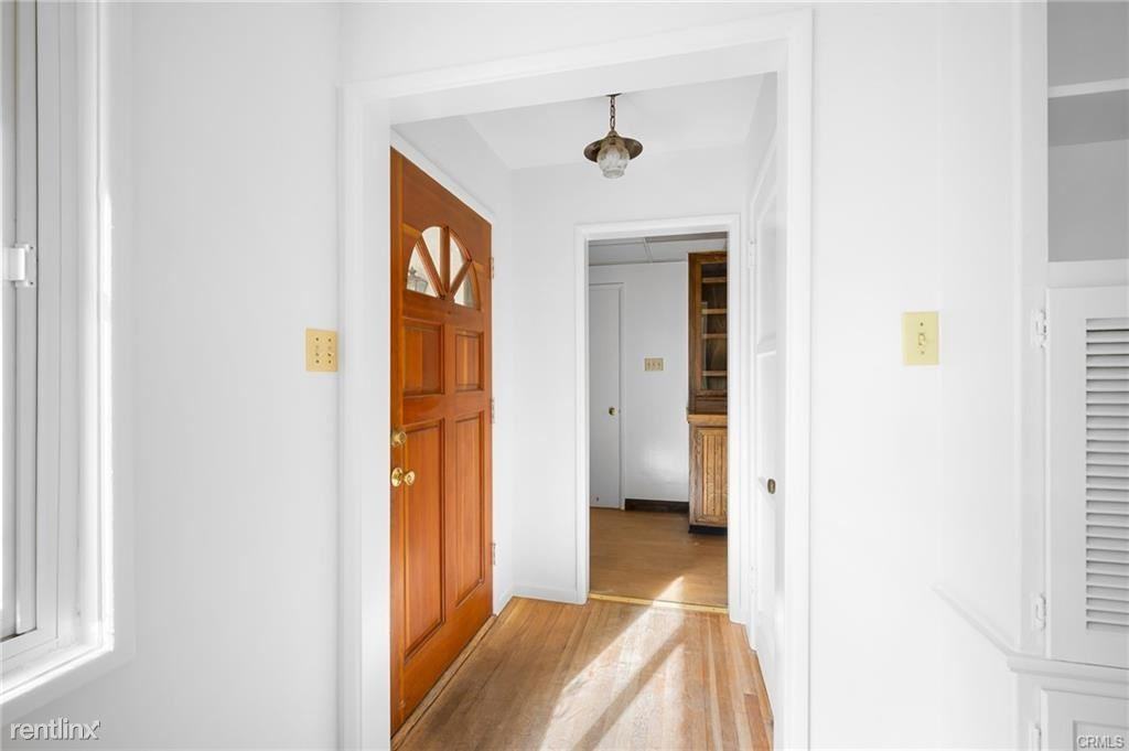 5028 Walmar Ave - Photo 3 of 41