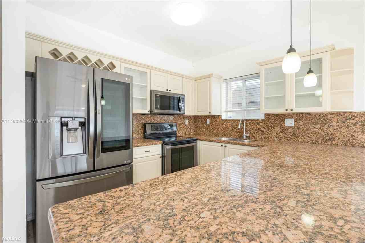 5655 Sw 163rd Path - Photo 2 of 33