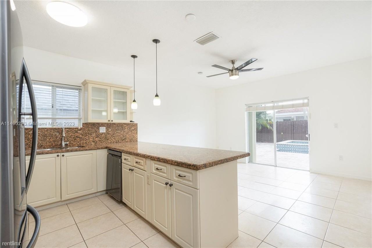 5655 Sw 163rd Path - Photo 3 of 33