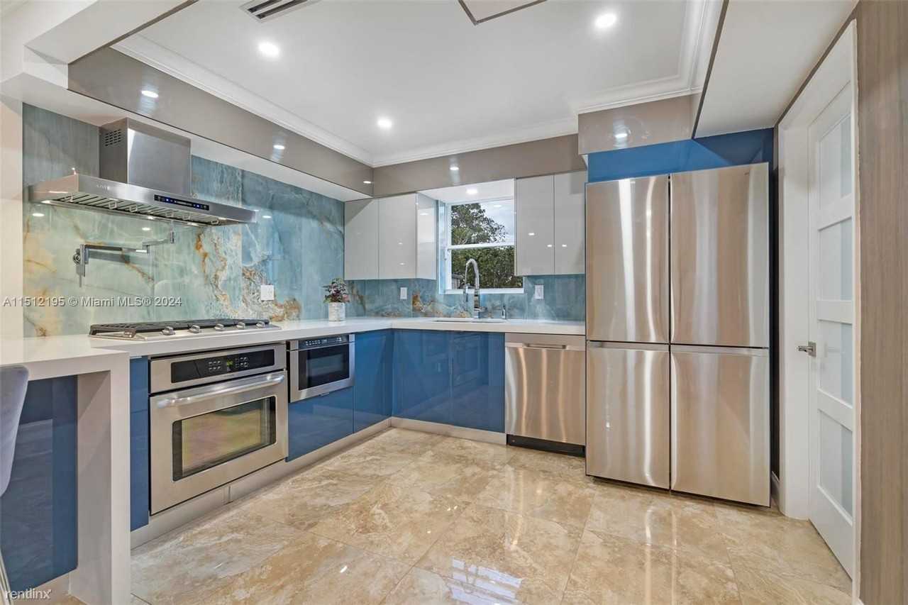 190 Ne 128th Ter #0 - Photo 3 of 12