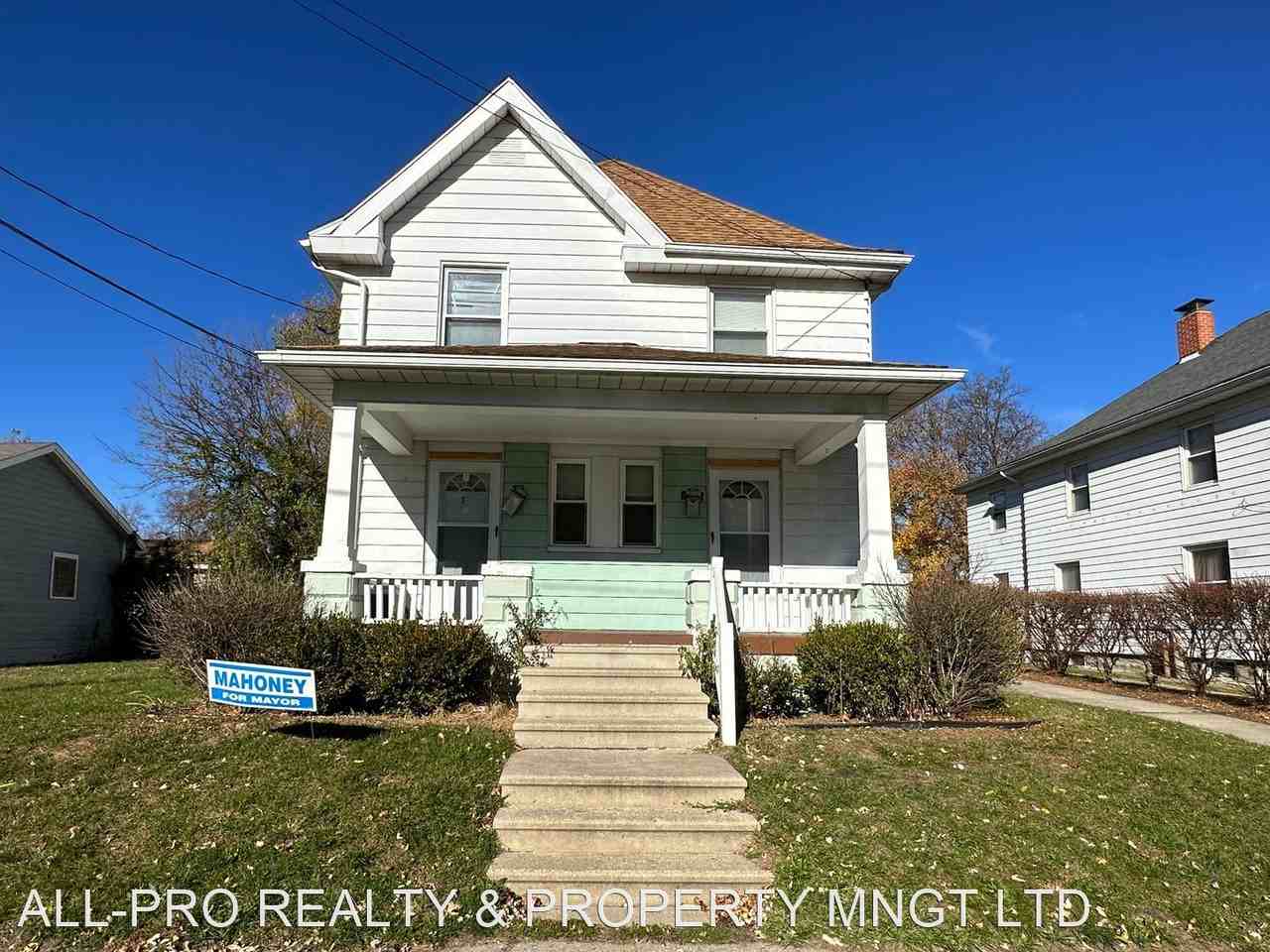 310 & 312 Randolph St - Photo 3 of 19