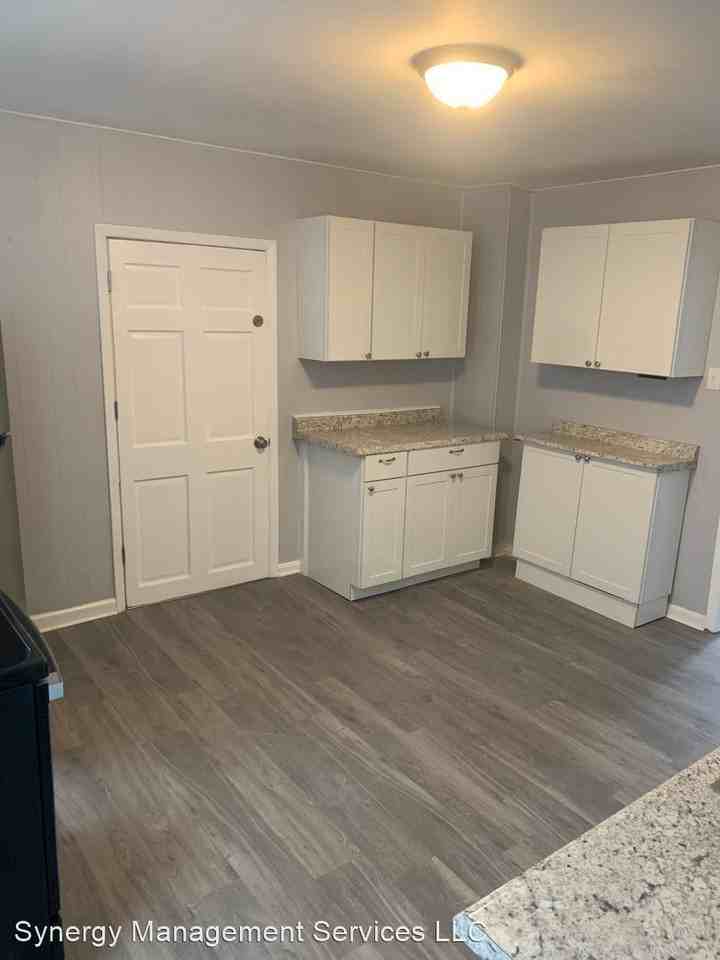 W. Franklin Street - Photo 3 of 12