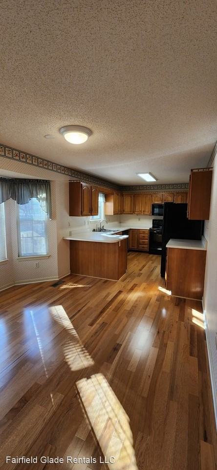 106 Burrough Ln - Photo 2 of 12