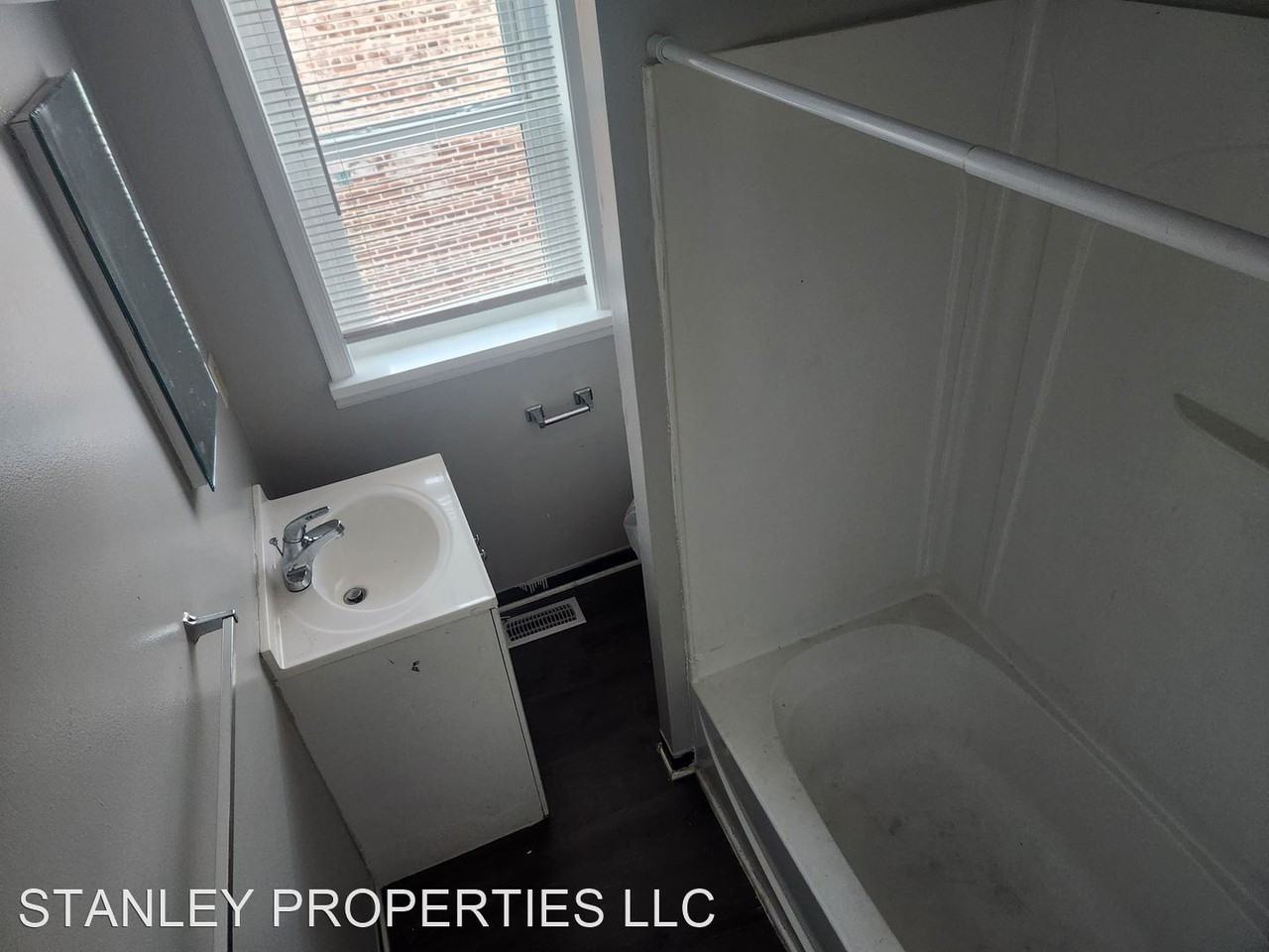 101 Stroud St - Photo 2 of 9