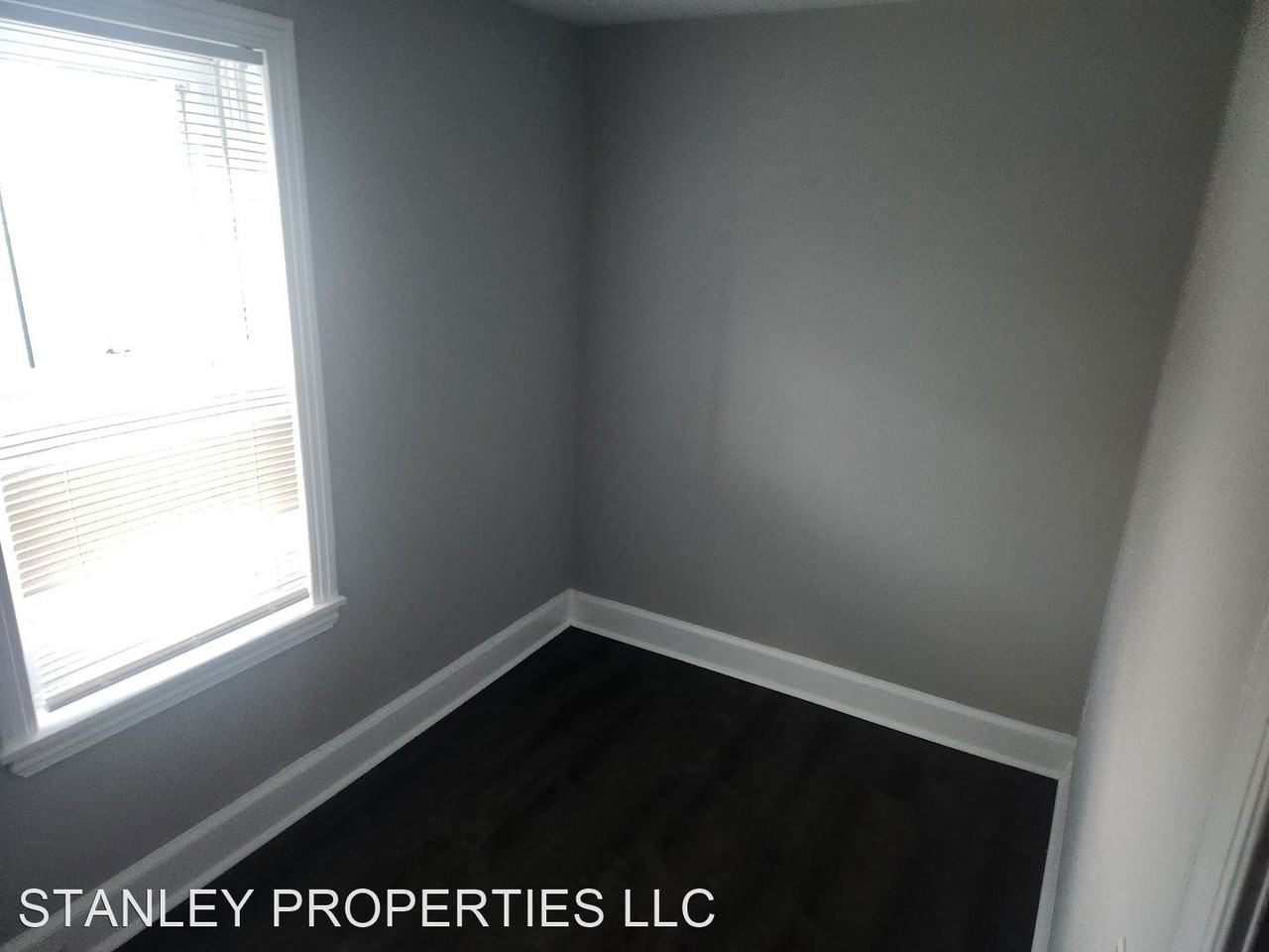101 Stroud St - Photo 3 of 9