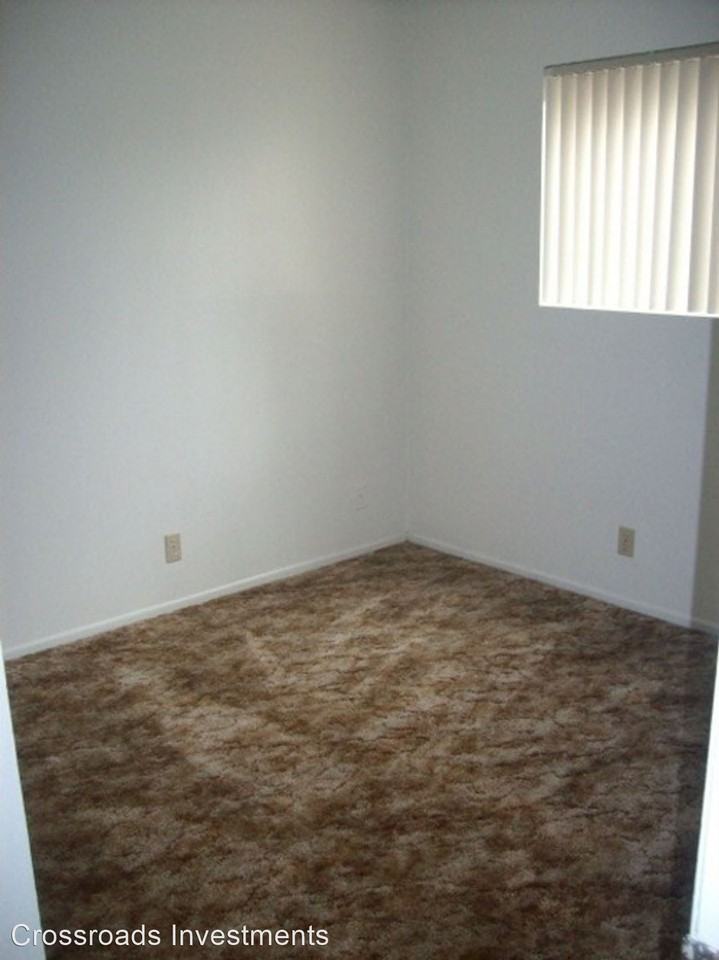 2 BEDROOM 1 BATH DOWNSTAIRS UNIT ON SILVERSTRAND BEACH - Photo 3 of 5