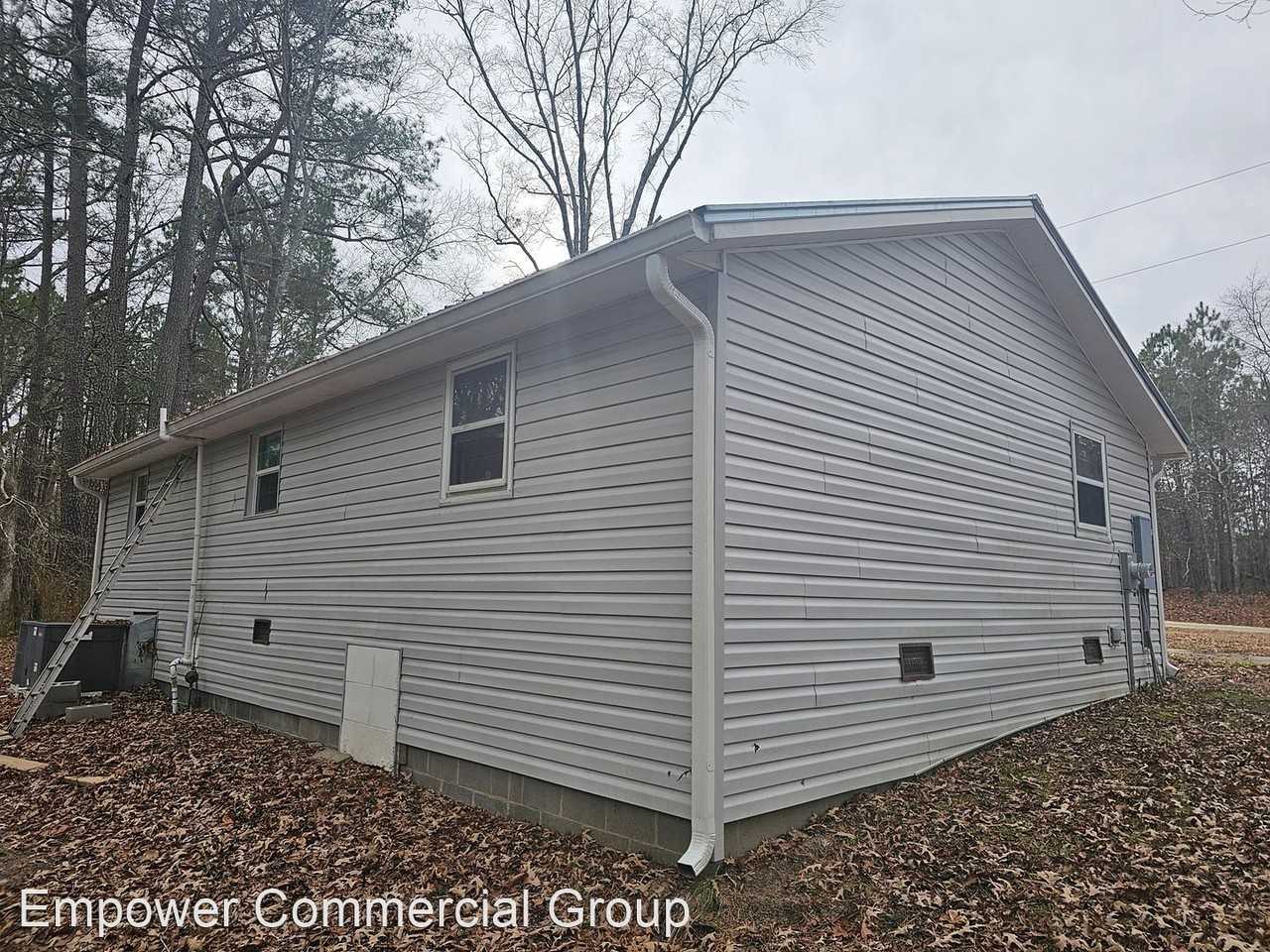 213 Smith Hill Rd - Photo 3 of 15