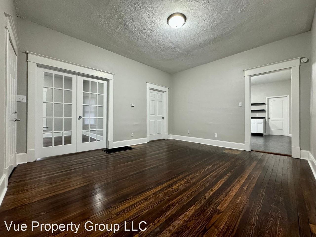 2101 Seabury Ave - Photo 2 of 15
