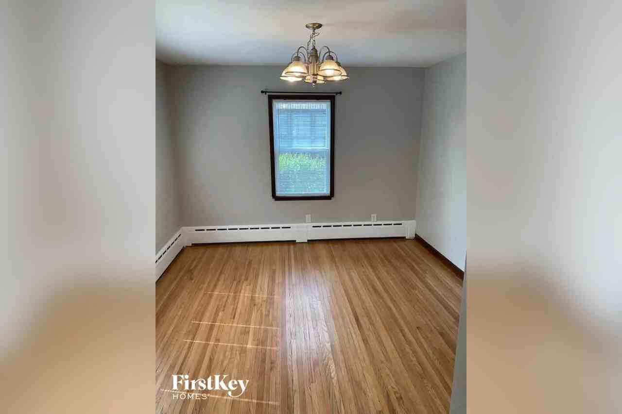 1217 Clara Ave - Photo 2 of 9