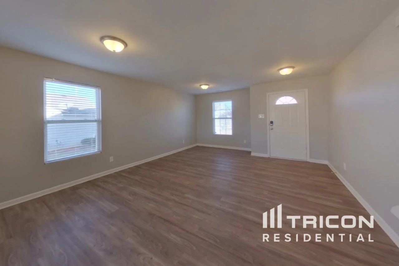 122 Kingsgate Ct - Photo 3 of 23