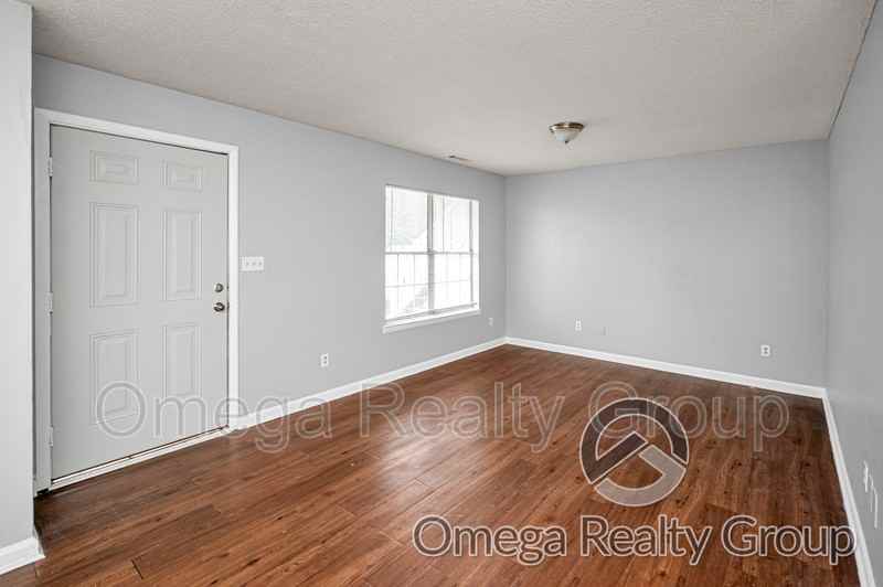 3328 Meridian St NE #112 - Photo 5 of 22