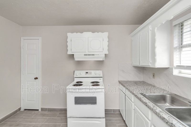 4679 Weaver Rd #9 - Photo 5 of 13