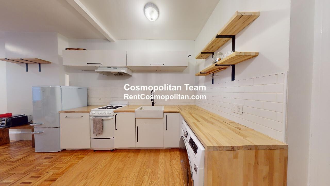 210 Washington Ave #2 - Photo 2 of 7