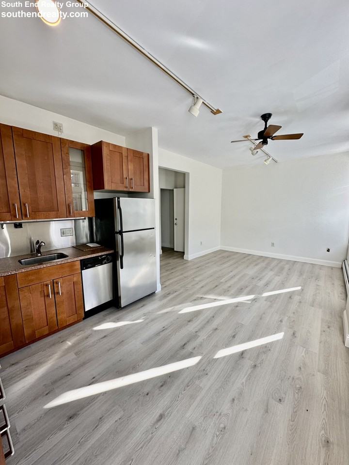 475 Shawmut Ave #2 - Photo 2 of 10