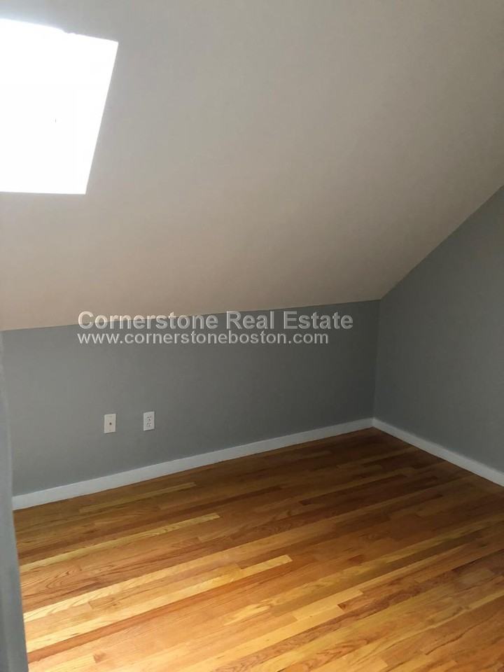 Calumet St #3 - Photo 6 of 13