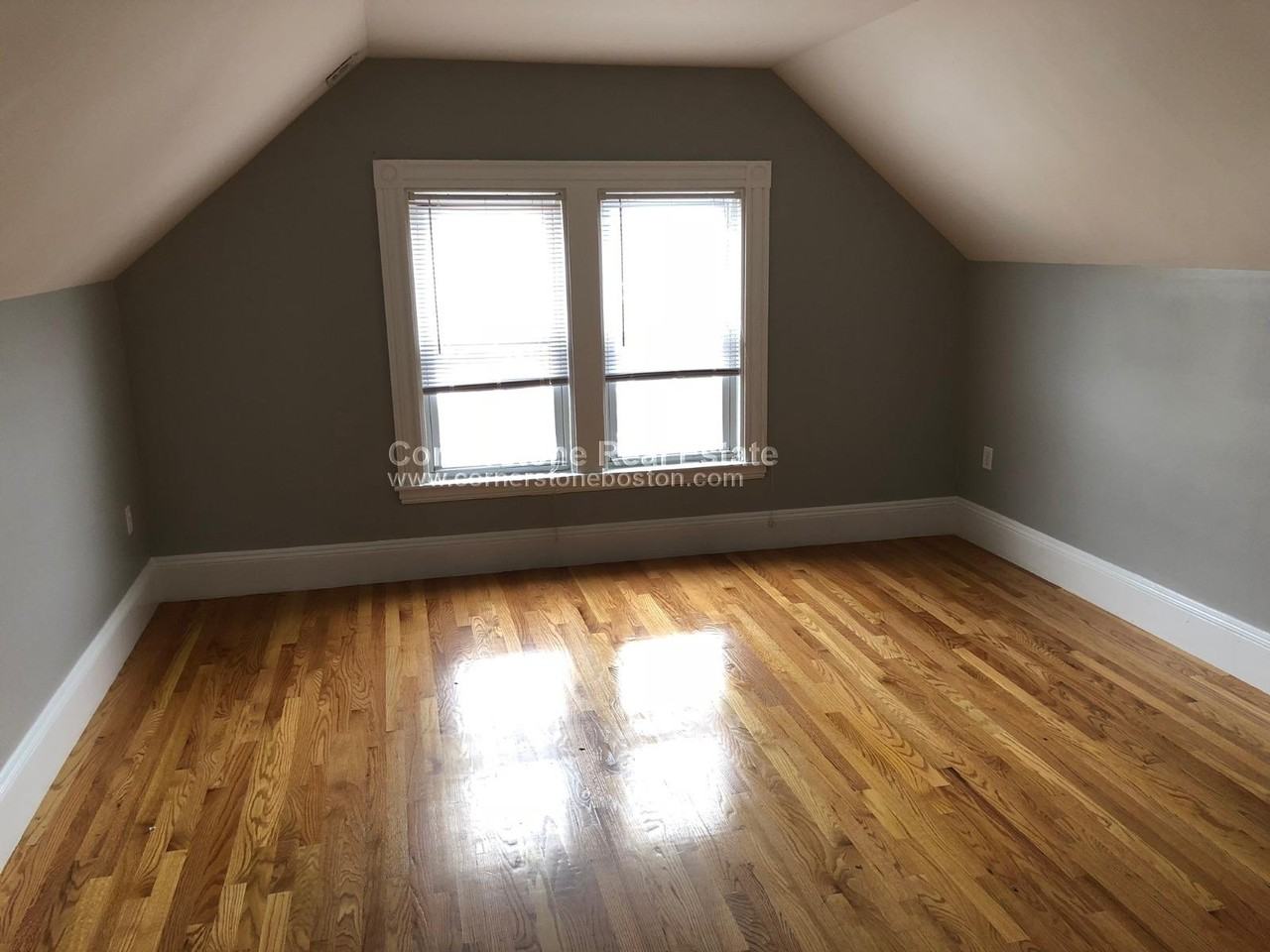 Calumet St #3 - Photo 7 of 13