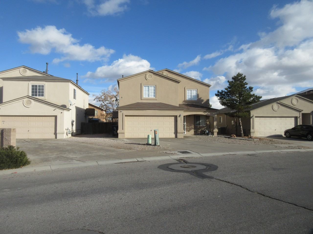 2436 Muir Dr Nw - Photo 2 of 40