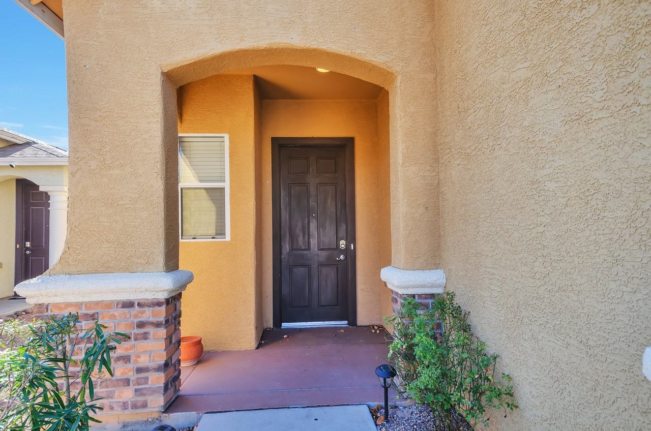 2805 W Checkerspot Dr - Photo 2 of 25