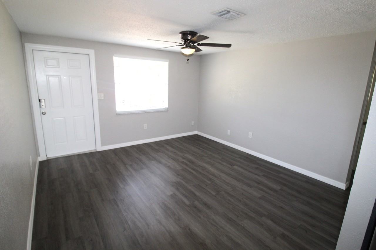 350 N Elm St - Photo 2 of 11