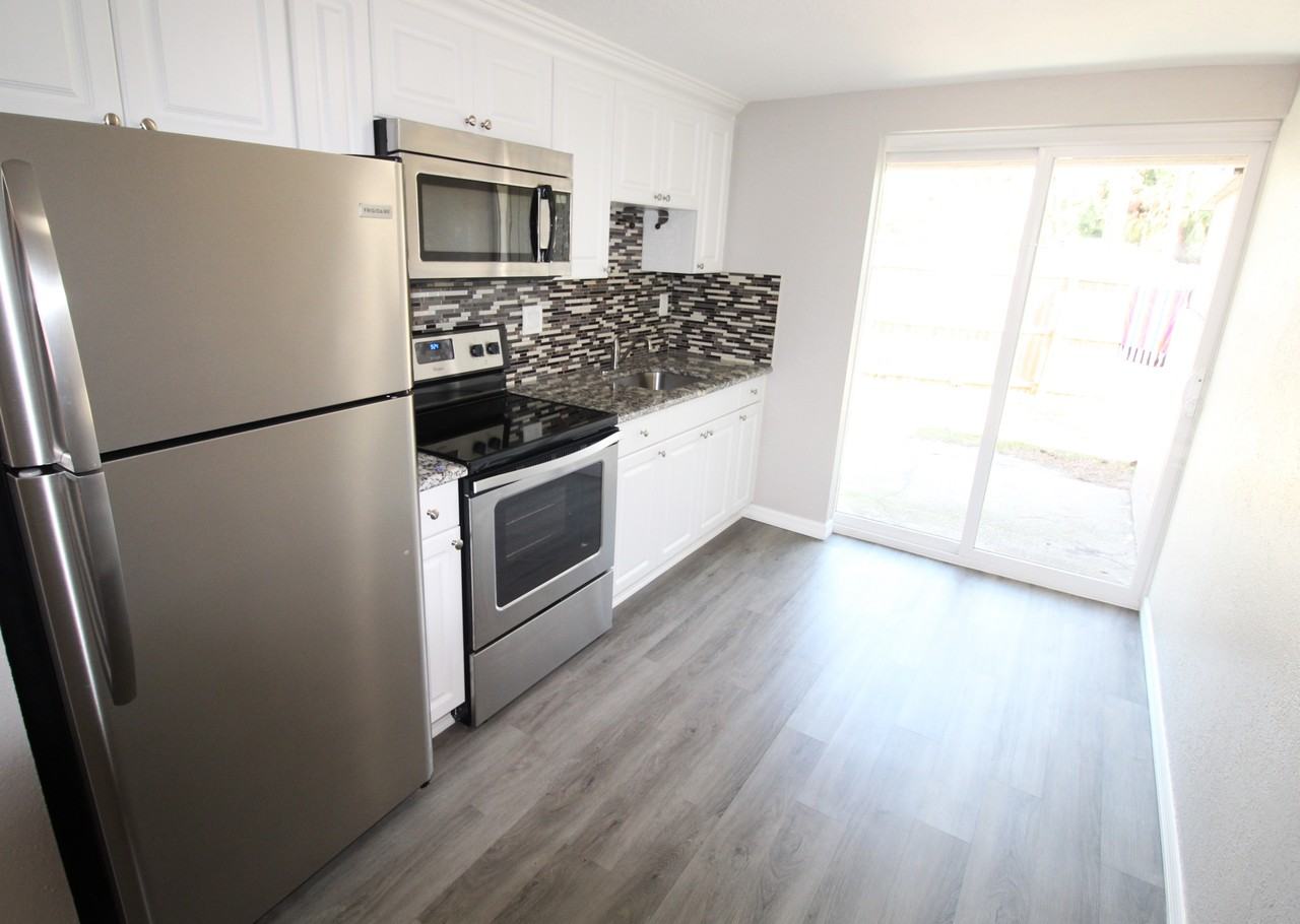 350 N Elm St - Photo 3 of 11