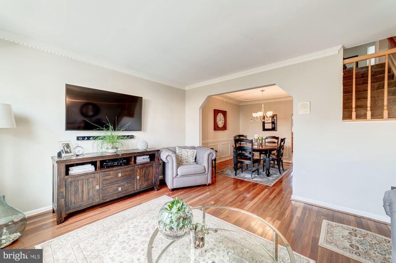 7304 Mallory Cir - Photo 5 of 28