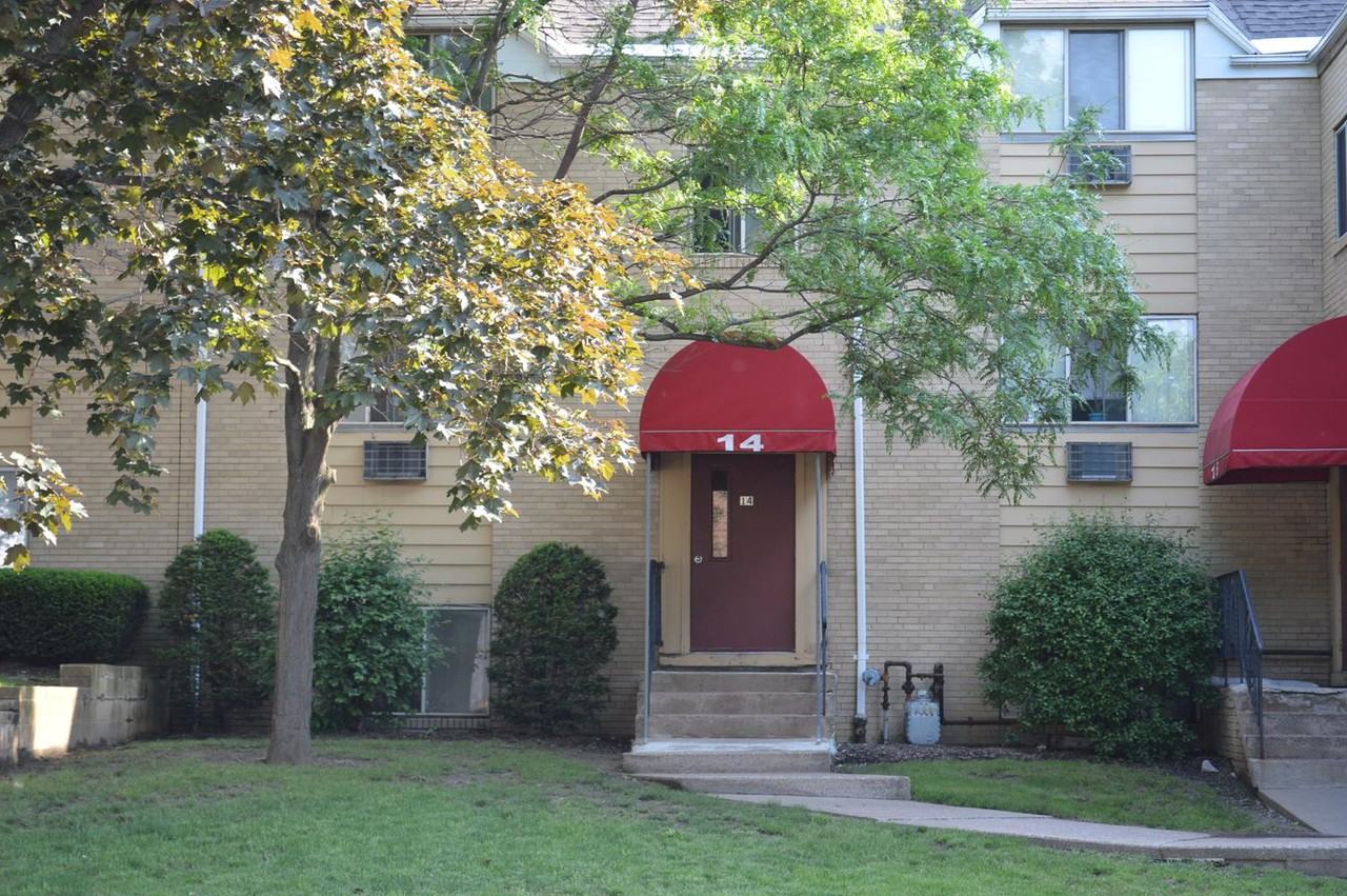 1150 Mount Hope Ave - Photo 3 of 6