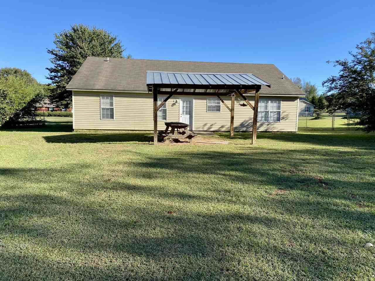 242 Comet Dr - Photo 2 of 36