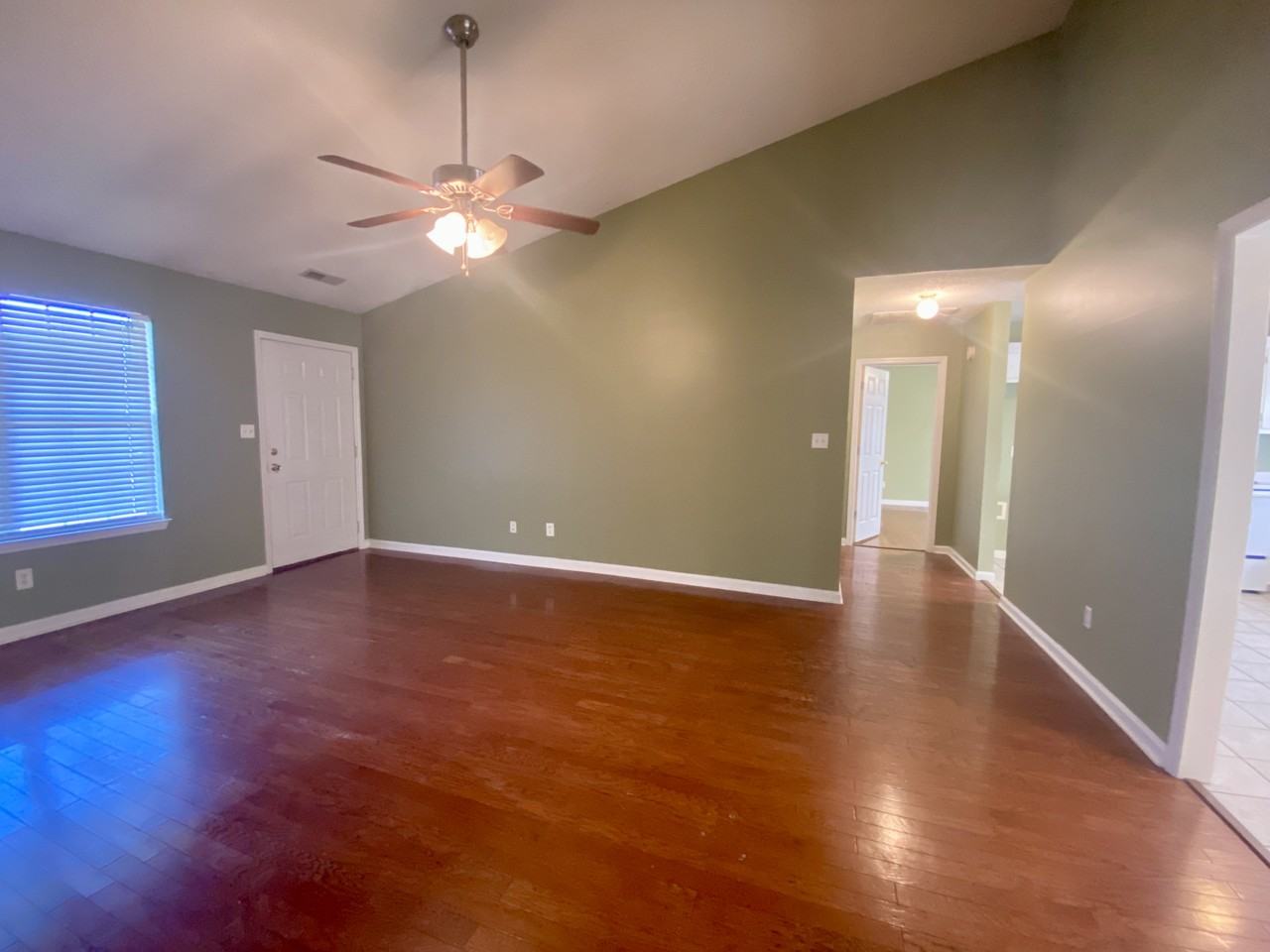242 Comet Dr - Photo 7 of 36