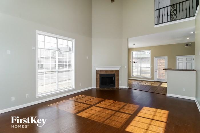 1543 Wynne Grove Rd - Photo 3 of 15