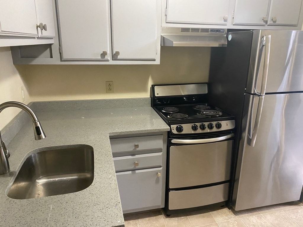 11 Monroe Street #11C - Photo 2 of 4