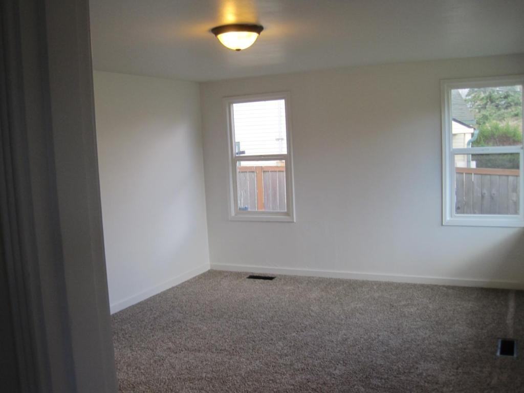 12031 71st Ave S - Photo 5 of 19