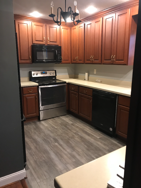 245 Aqua Dr - Photo 3 of 8