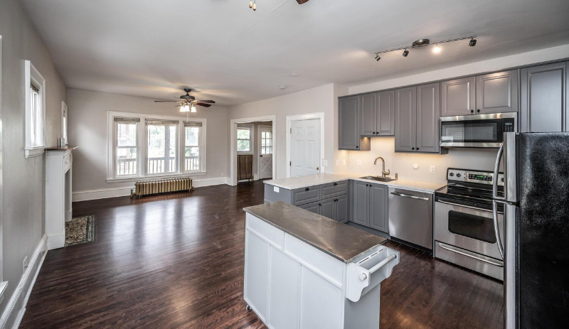 979 Marshall Ave #B - Photo 3 of 14