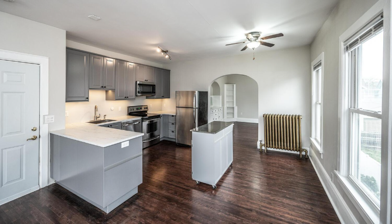 979 Marshall Ave #B - Photo 4 of 14