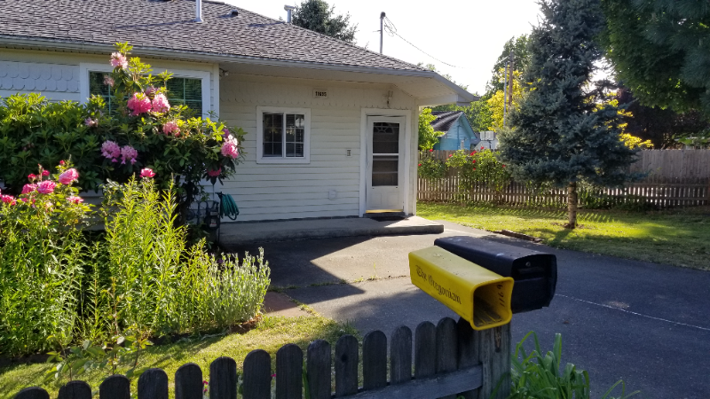 11695 Southwest Greenburg Road - Photo 2 of 40