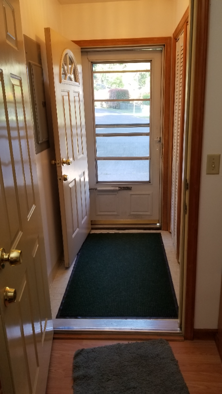 11695 Southwest Greenburg Road - Photo 3 of 40