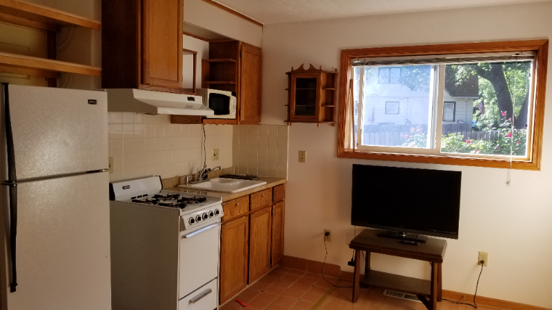 11695 Southwest Greenburg Road - Photo 5 of 40